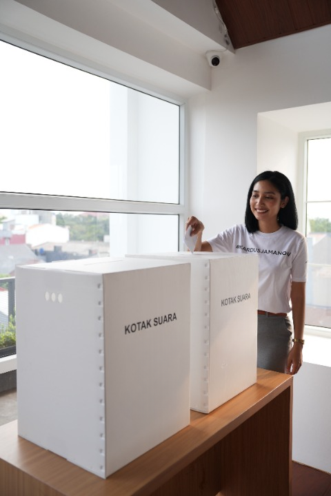 kotak suara kardus