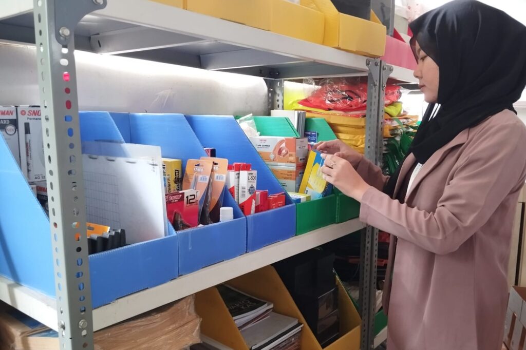 penataan gudang yang baik - Warehouse Organization for Improved Productivity